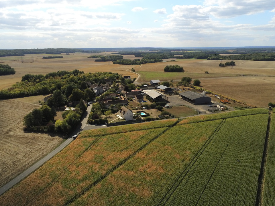 Hameau Montmery.JPG